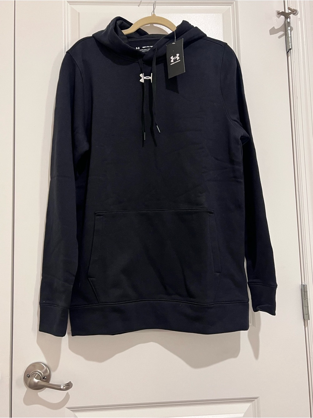 Under Armour Black Men’s Pullover Hoodie with Front Pocket